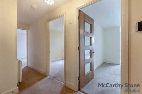 8637561-interior01.jpg