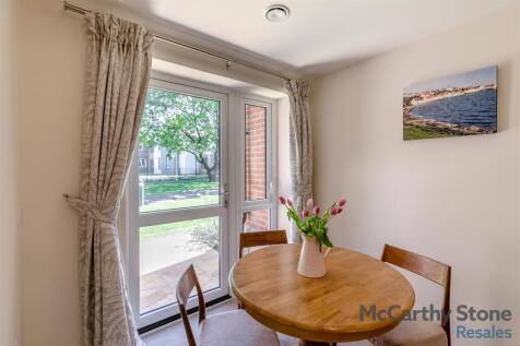 8645689-interior08.jpg