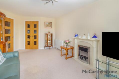8647929-interior10.jpg