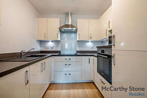 Kitchen: