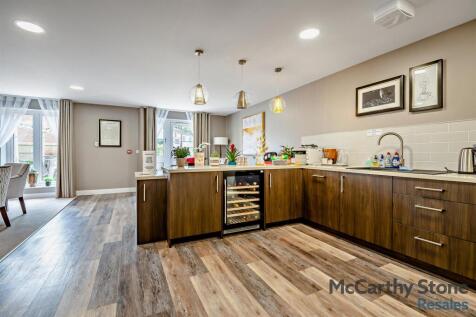 Homeowners Lounge