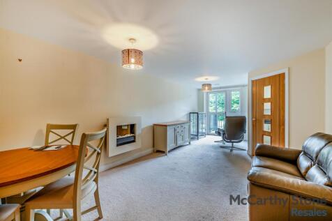 Living Room: