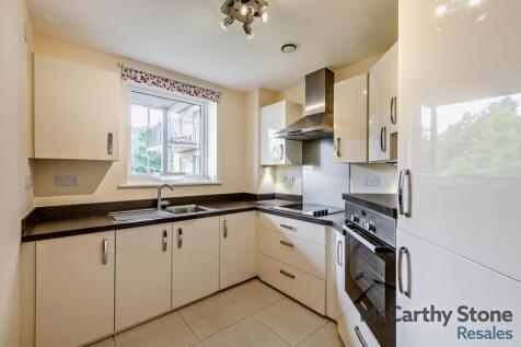 Kitchen: