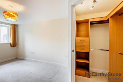 Double Bedroom: