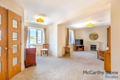 8648425-interior01.jpg