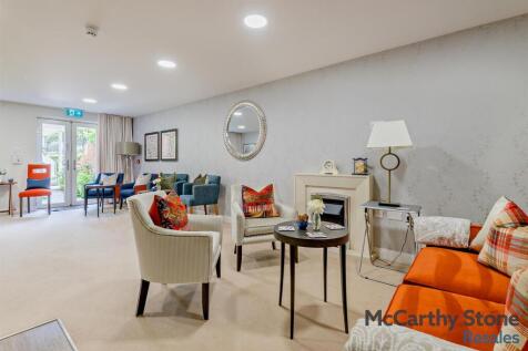 Homeowners Lounge