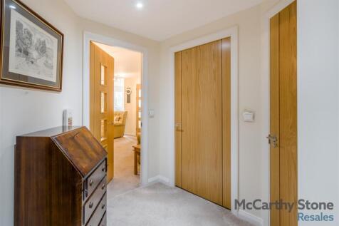 8650398-interior06.jpg