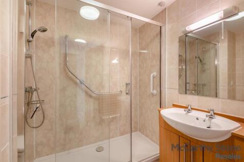 8645930-interior02.jpg