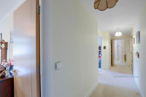 11-8494CT_MCS_Flat 40 Jenner Court_41-small.jpg