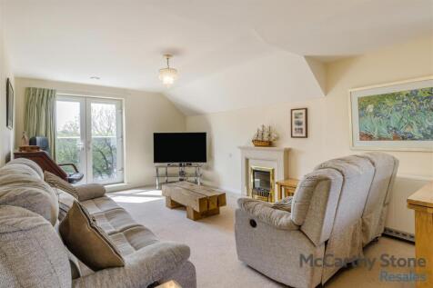 8644026-interior10.jpg