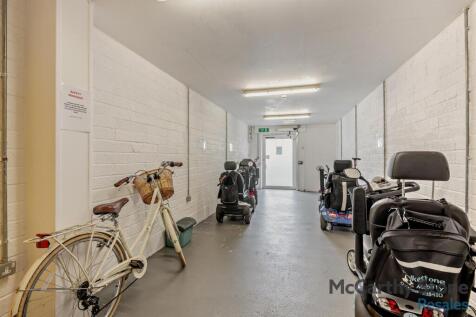 8650310-interior20-800.jpg