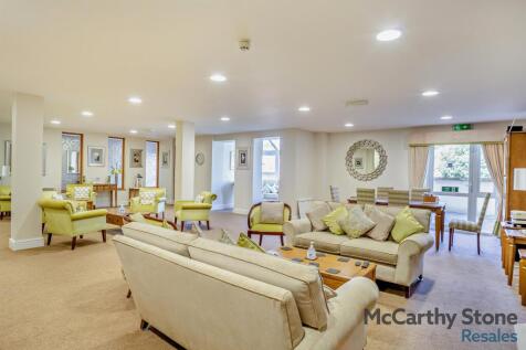 Homeowners Lounge