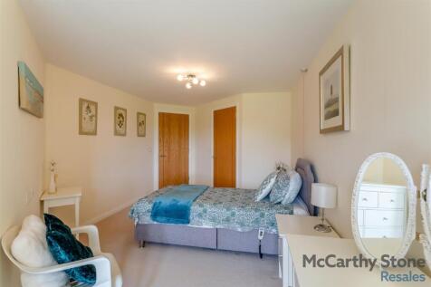 8651117-interior16.jpg