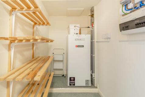 8515749-interior12.jpg