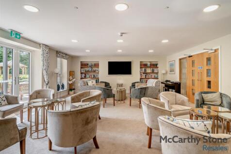 Homeowners Lounge
