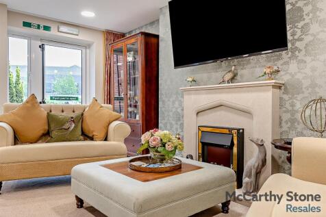 Homeowners Lounge