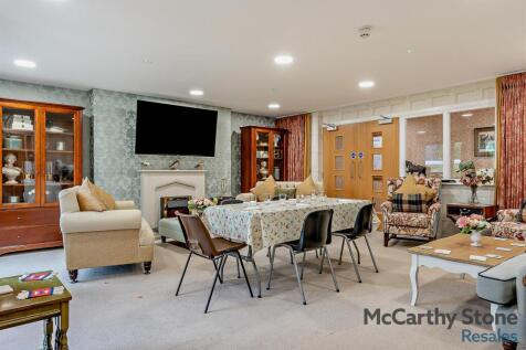 Homeowners Lounge
