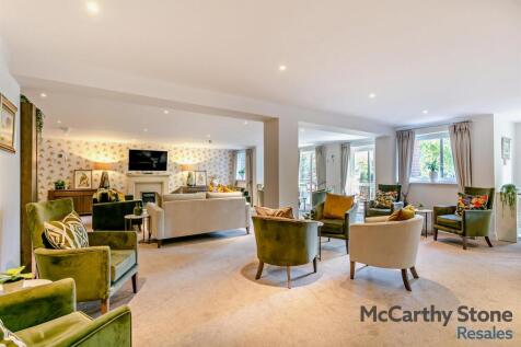 Homeowners Lounge