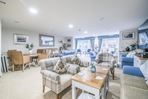 Homeowners Lounge.jpg