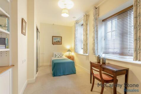 8651518-interior19.jpg