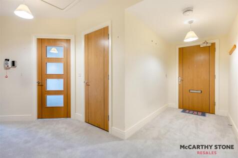 8618395-interior16.jpg