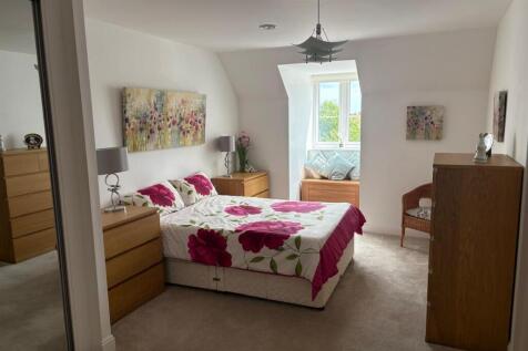 8. Bedroom.jpg