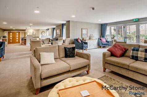 Homeowners Lounge