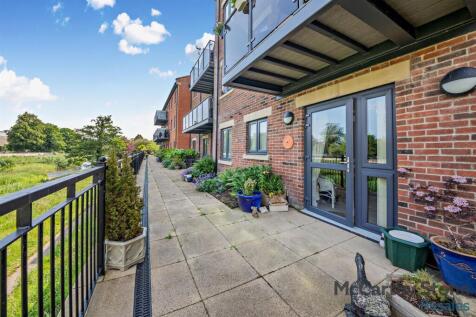 8653237-exterior04-800.jpg