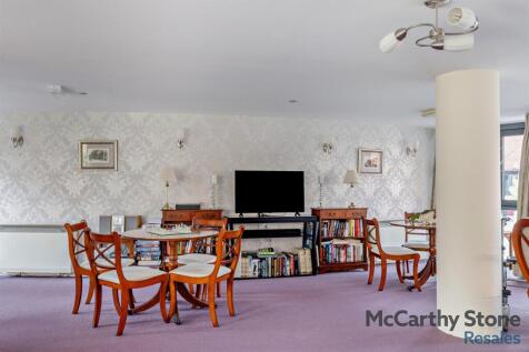 Homeowners Lounge