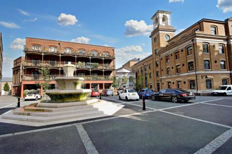 Bowes Lyon Court