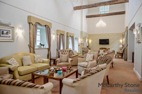 Homeowners Lounge