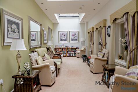 Homeowners Lounge