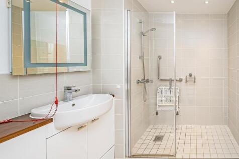 15-4335JPH-83517-11 landmark Place-27-medium.jpg
