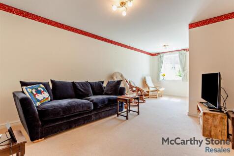 Living Room: