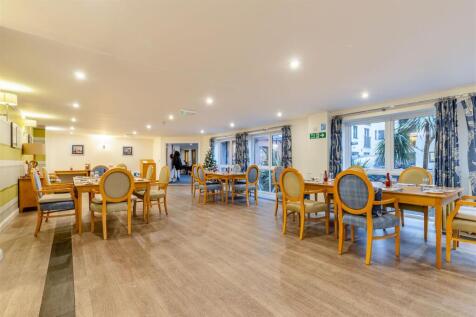 8533276-interior25.jpg
