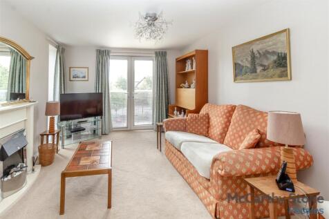 8653723-interior02.jpg