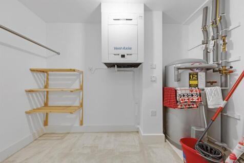 09-3b3ePFMCS 48 The Clockhouse-29-medium.jpg