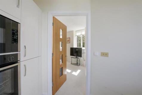 02-4278CT_MCSR_Flat 58 Watson Place_13 (1).JPG