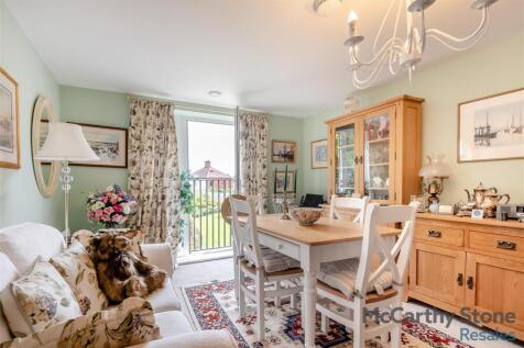 8652801-interior15.jpg