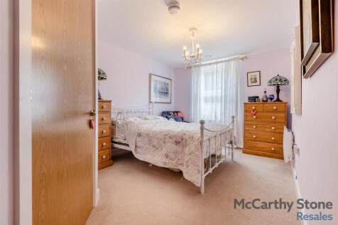 8652801-interior01.jpg