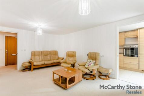 8657633-interior12.jpg