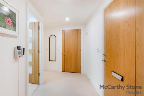 8657633-interior06.jpg