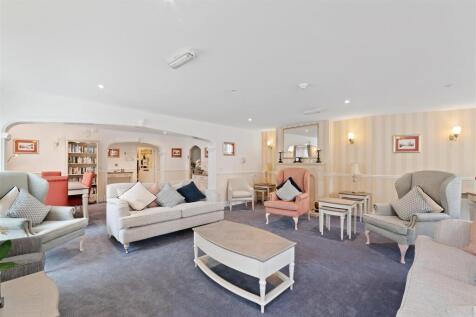 Hartwell Court communal lounge .jpg