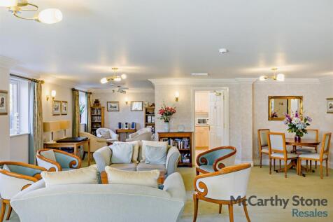 Homeowners Lounge