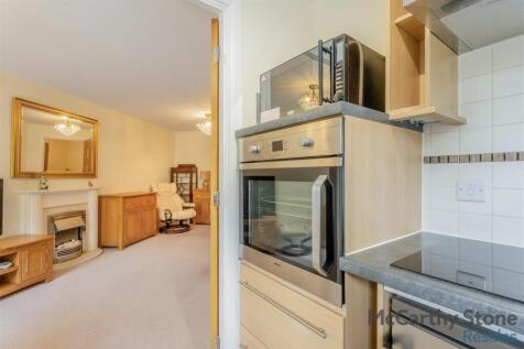 8658505-interior02.jpg