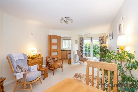 2ryebeckcourt-lounge.jpg