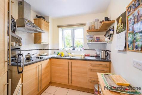 2ryebeckcourt-kitchen-2.jpg