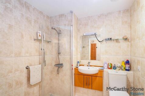 2ryebeckcourt-bathroom.jpg
