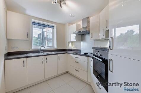 Kitchen: