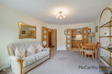 8657635-interior02.jpg